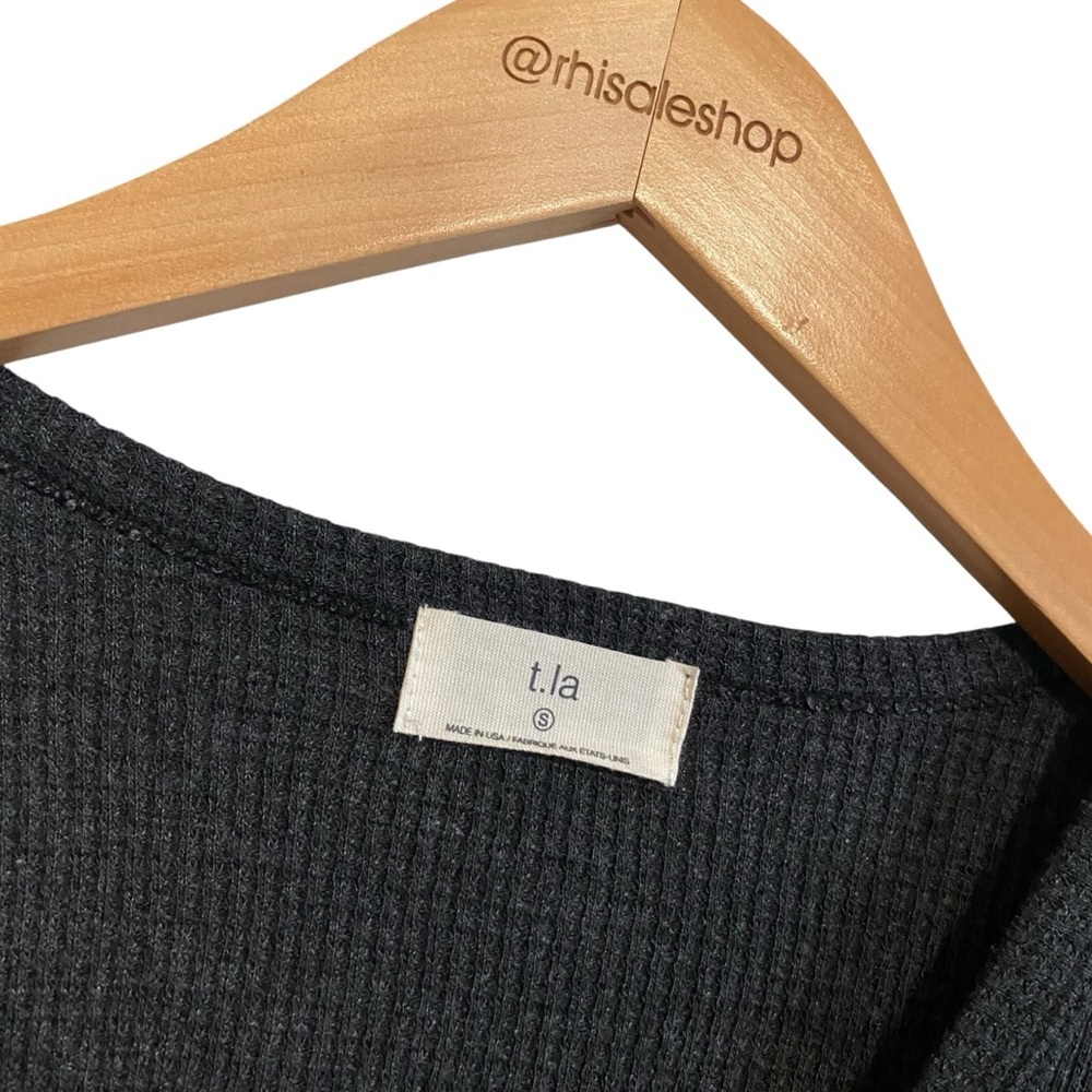 t.la Anthropologie Charcoal Gray V Neck Thermal Long Sleeve Tee Size Small - Picture 5 of 7